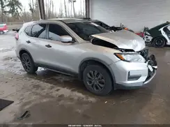 KNMAT2MV3JP568717 2018 NISSAN ROGUE