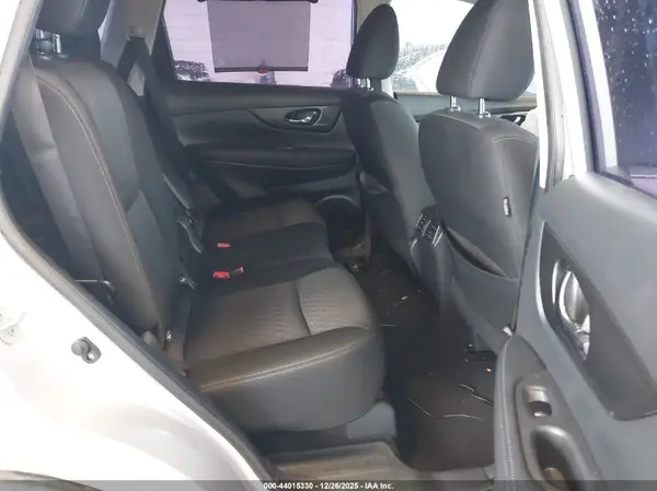 KNMAT2MV3JP568717 2018 NISSAN ROGUE - Image 8
