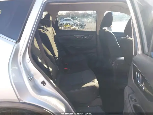 KNMAT2MV3JP574775 2018 NISSAN ROGUE - Image 8