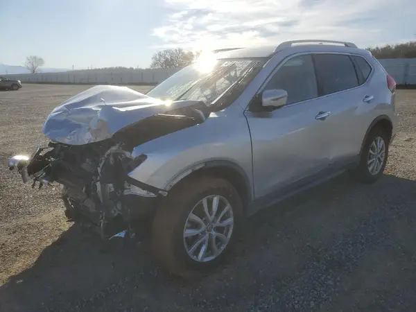 KNMAT2MV3JP575473 2018 NISSAN ROGUE - Image 1