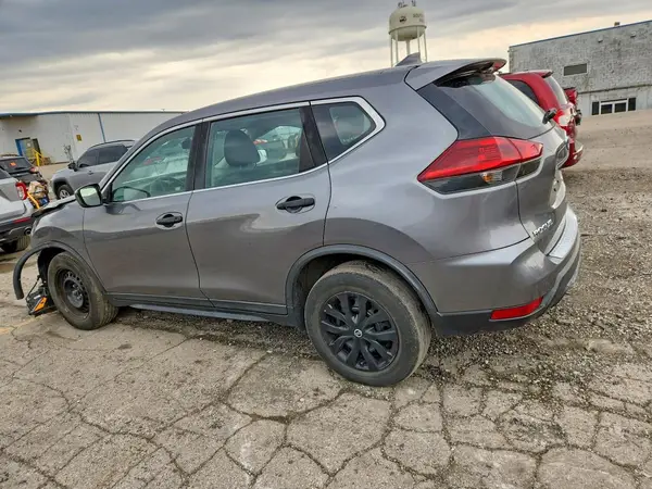 KNMAT2MV3JP575716 2018 NISSAN ROGUE - Image 2