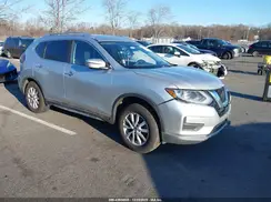 KNMAT2MV3JP575831 2018 NISSAN ROGUE