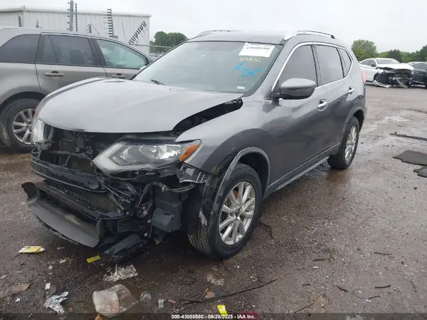 KNMAT2MV3JP576347 2018 NISSAN ROGUE - Image 2