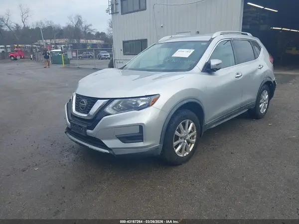 KNMAT2MV3JP577319 2018 NISSAN ROGUE - Image 2