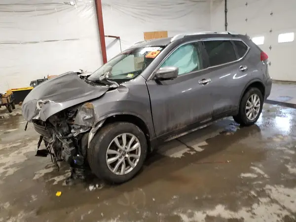 KNMAT2MV3JP577658 2018 NISSAN ROGUE - Image 1