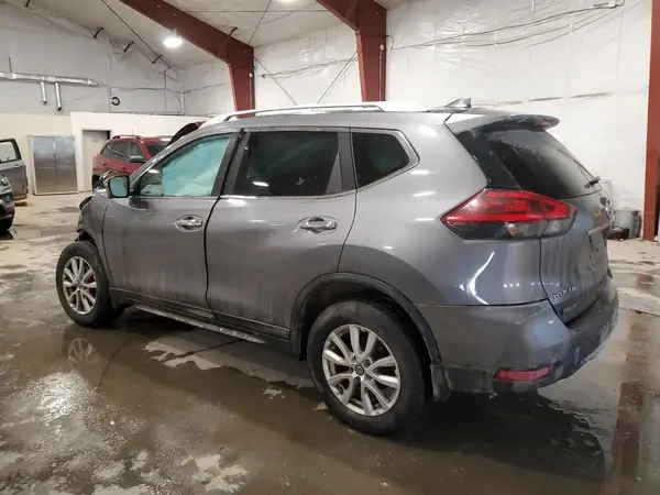 KNMAT2MV3JP577658 2018 NISSAN ROGUE - Image 2