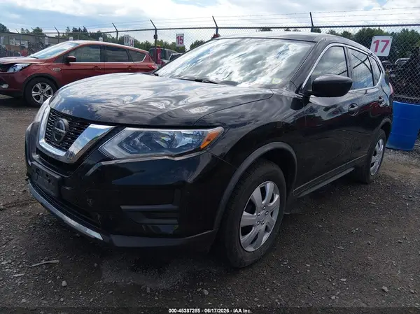 KNMAT2MV3JP581046 2018 NISSAN ROGUE - Image 2