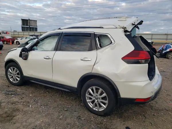 KNMAT2MV3JP582309 2018 NISSAN ROGUE - Image 2