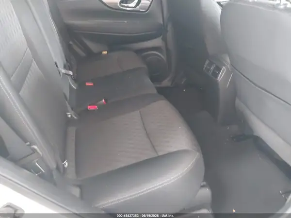 KNMAT2MV3JP584352 2018 NISSAN ROGUE - Image 8