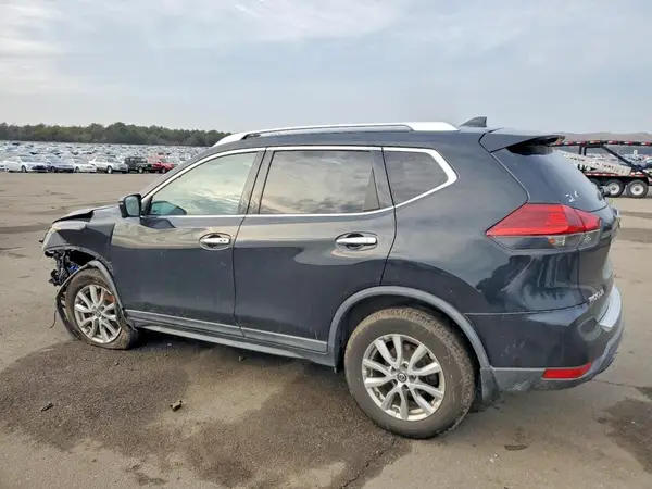 KNMAT2MV3JP584772 2018 NISSAN ROGUE - Image 2