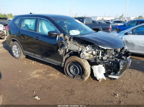 KNMAT2MV3JP584982 2018 NISSAN ROGUE - Image 1