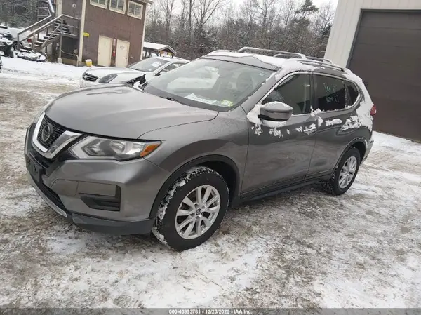KNMAT2MV3JP591916 2018 NISSAN ROGUE - Image 2