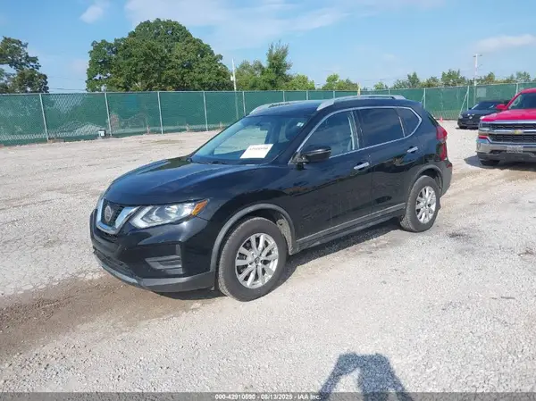 KNMAT2MV3JP593388 2018 NISSAN ROGUE - Image 2
