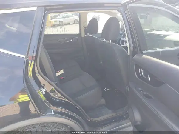 KNMAT2MV3JP593388 2018 NISSAN ROGUE - Image 8