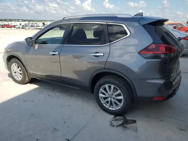 KNMAT2MV3JP593858 2018 NISSAN ROGUE - Image 2