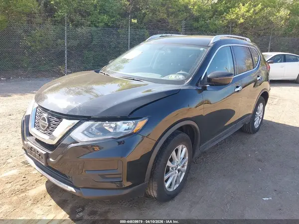 KNMAT2MV3JP594282 2018 NISSAN ROGUE - Image 2