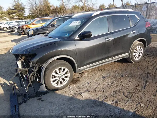 KNMAT2MV3JP595061 2018 NISSAN ROGUE - Image 2