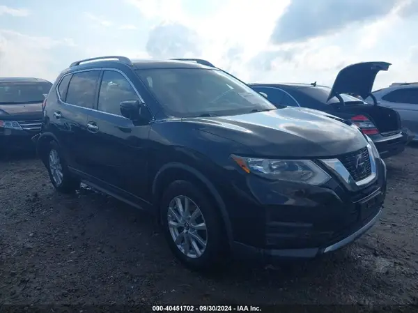 KNMAT2MV3JP595920 2018 NISSAN ROGUE - Image 1