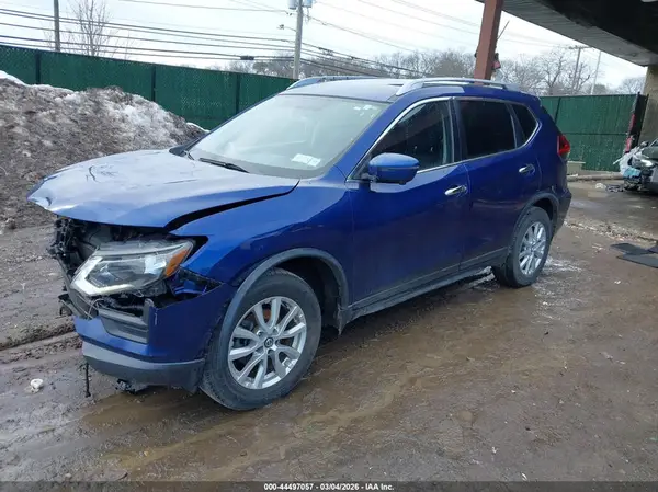 KNMAT2MV3JP598851 2018 NISSAN ROGUE - Image 2