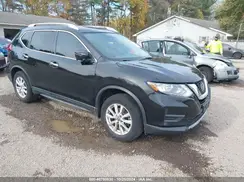 KNMAT2MV3JP598882 2018 NISSAN ROGUE