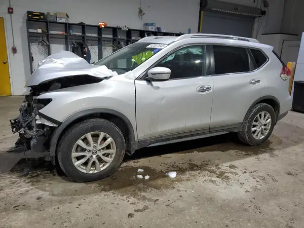 KNMAT2MV3JP598901 2018 NISSAN ROGUE - Image 1