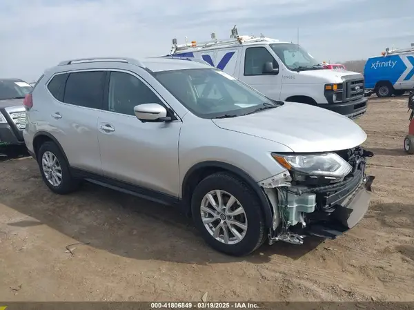 KNMAT2MV3JP599031 2018 NISSAN ROGUE - Image 1