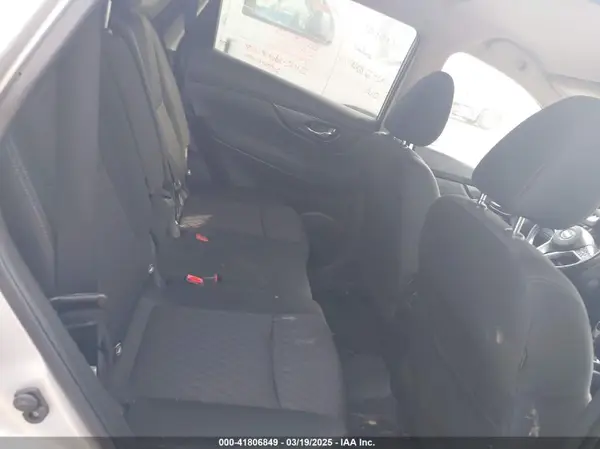 KNMAT2MV3JP599031 2018 NISSAN ROGUE - Image 8
