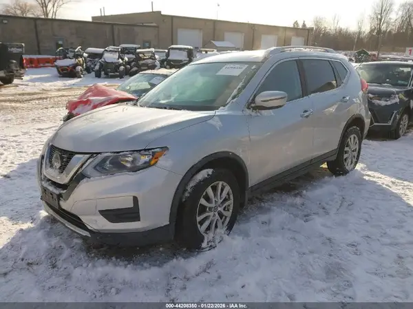 KNMAT2MV3JP600078 2018 NISSAN ROGUE - Image 2
