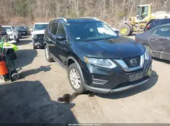 KNMAT2MV3JP601070 2018 NISSAN ROGUE