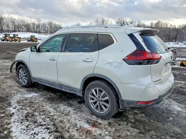 KNMAT2MV3JP605393 2018 NISSAN ROGUE - Image 2