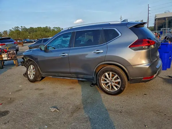 KNMAT2MV3JP611209 2018 NISSAN ROGUE - Image 2