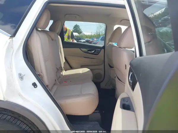 KNMAT2MV3JP612490 2018 NISSAN ROGUE - Image 8