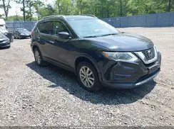 KNMAT2MV3JP615261 2018 NISSAN ROGUE