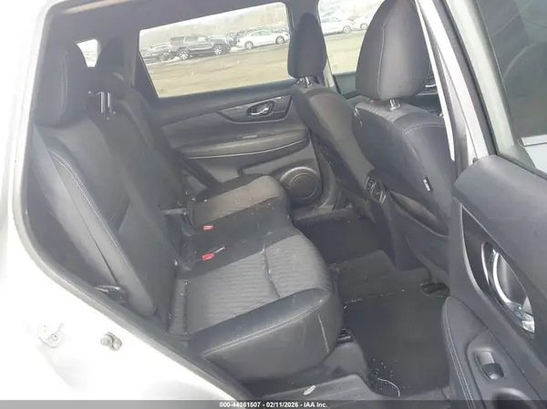 KNMAT2MV3JP618774 2018 NISSAN ROGUE - Image 8