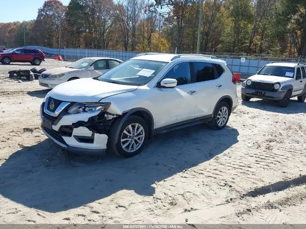 KNMAT2MV3JP619066 2018 NISSAN ROGUE - Image 2