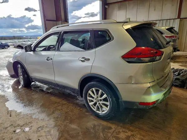 KNMAT2MV3JP619181 2018 NISSAN ROGUE - Image 2
