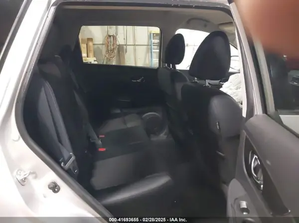 KNMAT2MV3KP502749 2019 NISSAN ROGUE - Image 8