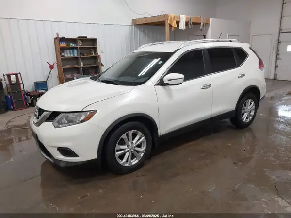 KNMAT2MV4GP594672 2016 NISSAN ROGUE - Image 2