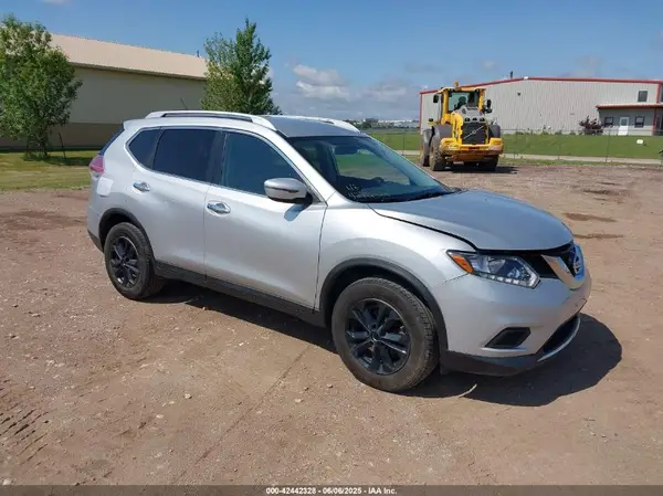 KNMAT2MV4GP615097 2016 NISSAN ROGUE - Image 1