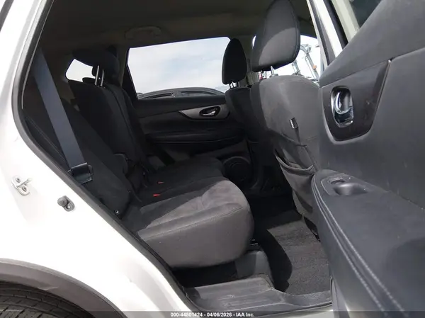 KNMAT2MV4GP632000 2016 NISSAN ROGUE - Image 8