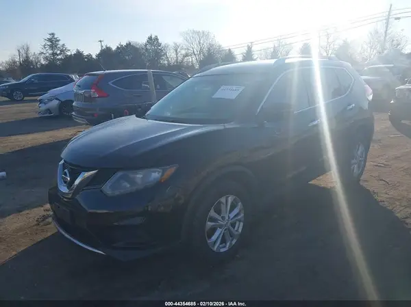 KNMAT2MV4GP639366 2016 NISSAN ROGUE - Image 2
