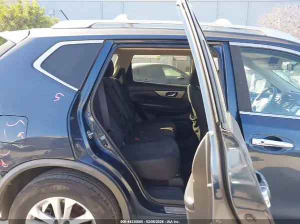 KNMAT2MV4GP657107 2016 NISSAN ROGUE - Image 8