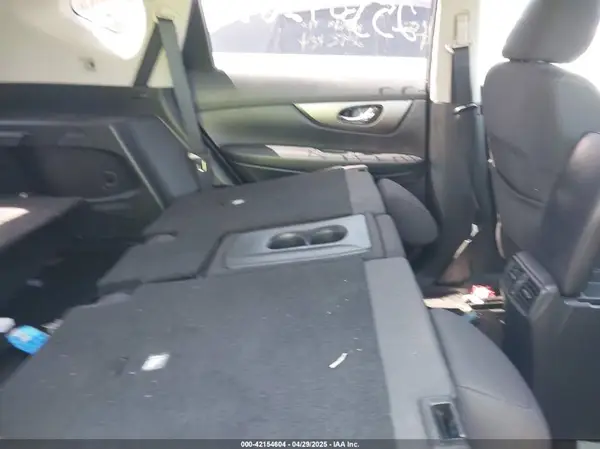 KNMAT2MV4GP657849 2016 NISSAN ROGUE - Image 8