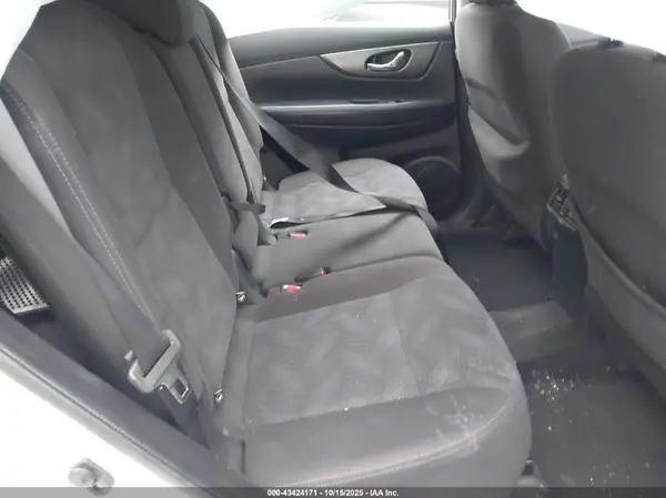 KNMAT2MV4GP660265 2016 NISSAN ROGUE - Image 8