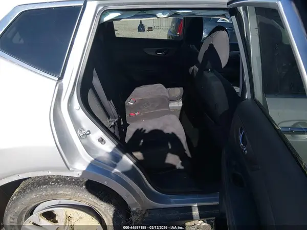 KNMAT2MV4GP700182 2016 NISSAN ROGUE - Image 8