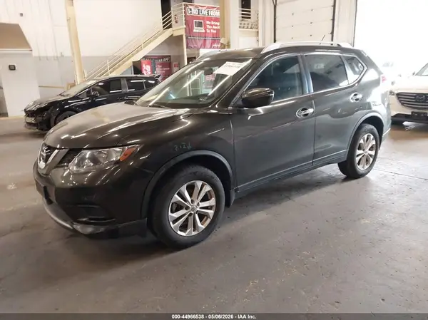 KNMAT2MV4GP715944 2016 NISSAN ROGUE - Image 2