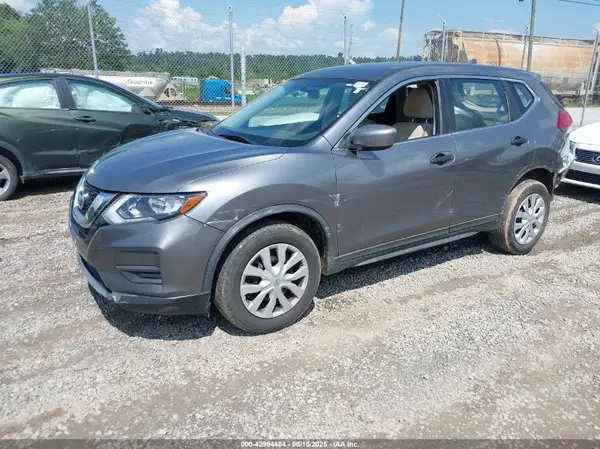 KNMAT2MV4HP503529 2017 NISSAN ROGUE - Image 2