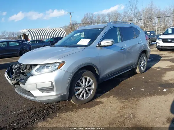 KNMAT2MV4HP507886 2017 NISSAN ROGUE - Image 2
