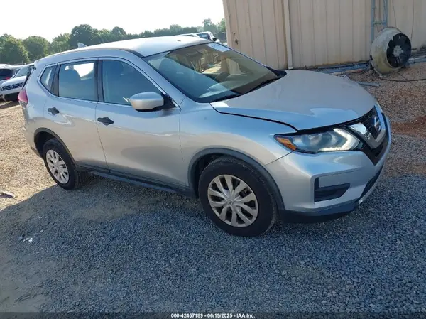KNMAT2MV4HP517253 2017 NISSAN ROGUE - Image 1