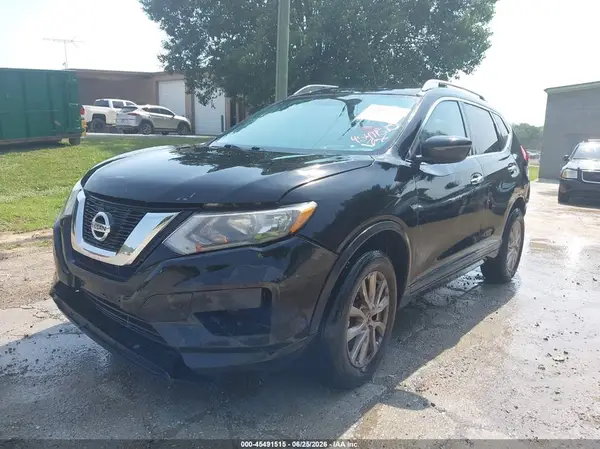 KNMAT2MV4HP519245 2017 NISSAN ROGUE - Image 2